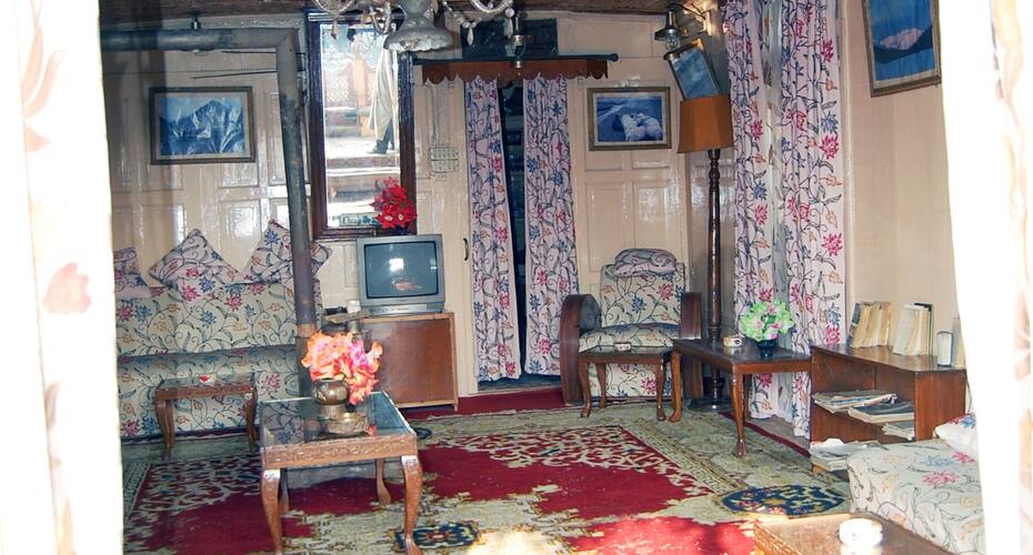 Mandalay Houseboat, Srinagar 5